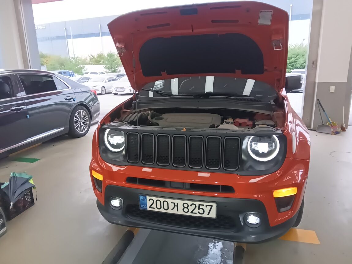 JEEP RENEGADE 2.4 GASOLINE AWD 80TH ANNIVERSARY 2021 - zdjęcie 19