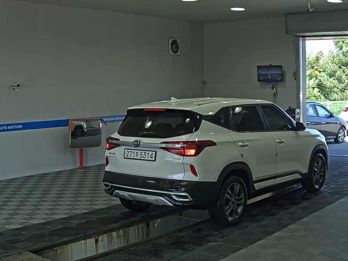 KIA SELTOS 1.6 GASOLINE 2WD PRESTIGE 2020 - zdjęcie 5