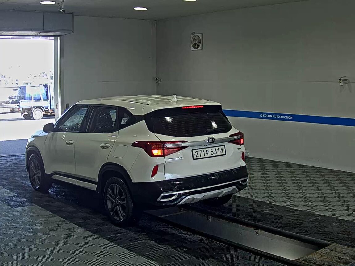 KIA SELTOS 1.6 GASOLINE 2WD PRESTIGE 2020 - zdjęcie 6