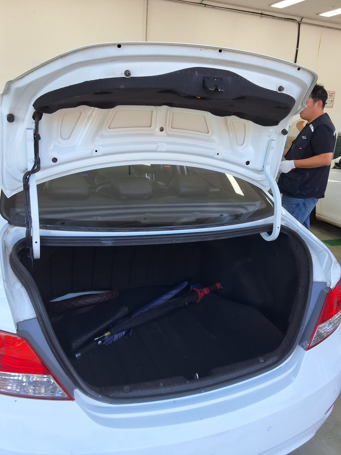 HYUNDAI NEW ACCENT 1.6 VGT LUXURY 2012 - zdjęcie 15