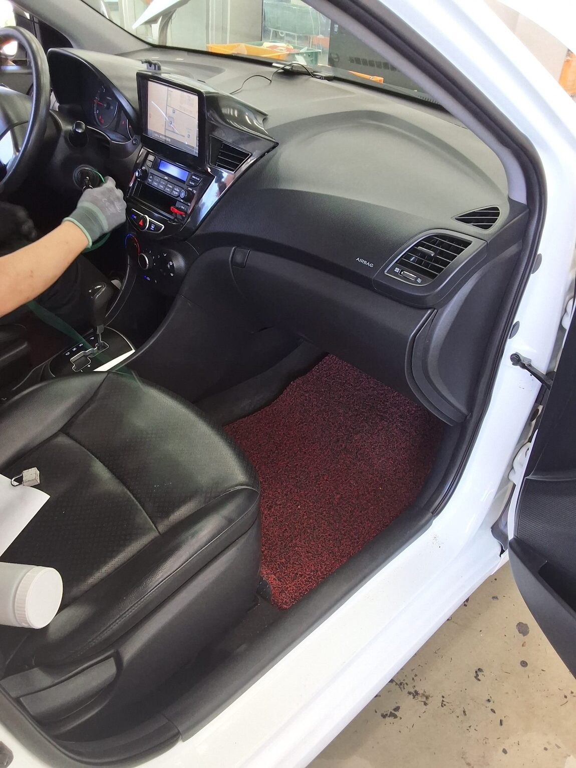 HYUNDAI NEW ACCENT 1.6 VGT LUXURY 2012 - zdjęcie 14