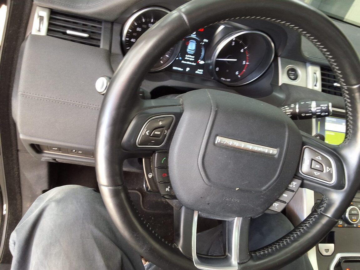 LAND ROVER RANGE ROVER EVOQUE 2.0 TD4 SE 2018 - zdjęcie 23