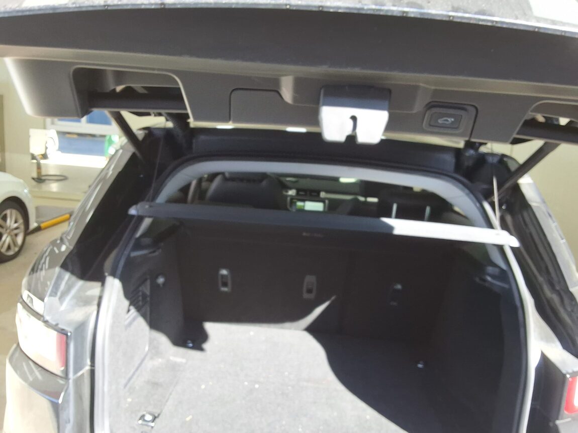 LAND ROVER RANGE ROVER EVOQUE 2.0 TD4 SE 2018 - zdjęcie 16