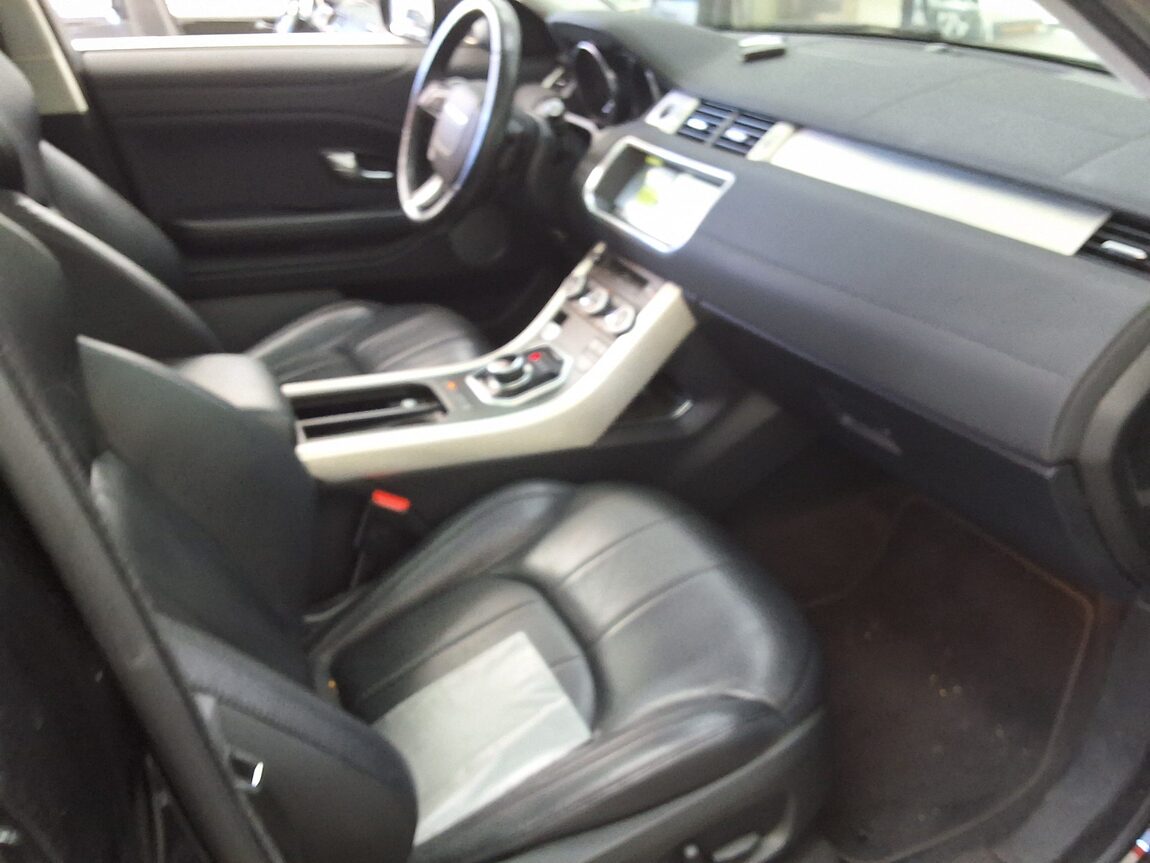 LAND ROVER RANGE ROVER EVOQUE 2.0 TD4 SE 2018 - zdjęcie 15