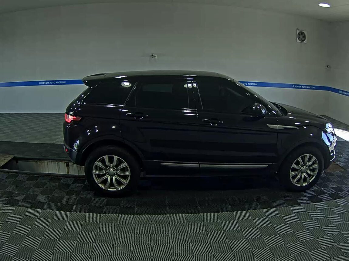 LAND ROVER RANGE ROVER EVOQUE 2.0 TD4 SE 2018 - zdjęcie 4