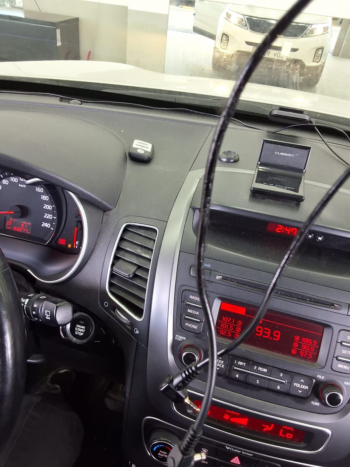 KIA NEW SORENTO R R2.0 2WD TLX 2013 - zdjęcie 17