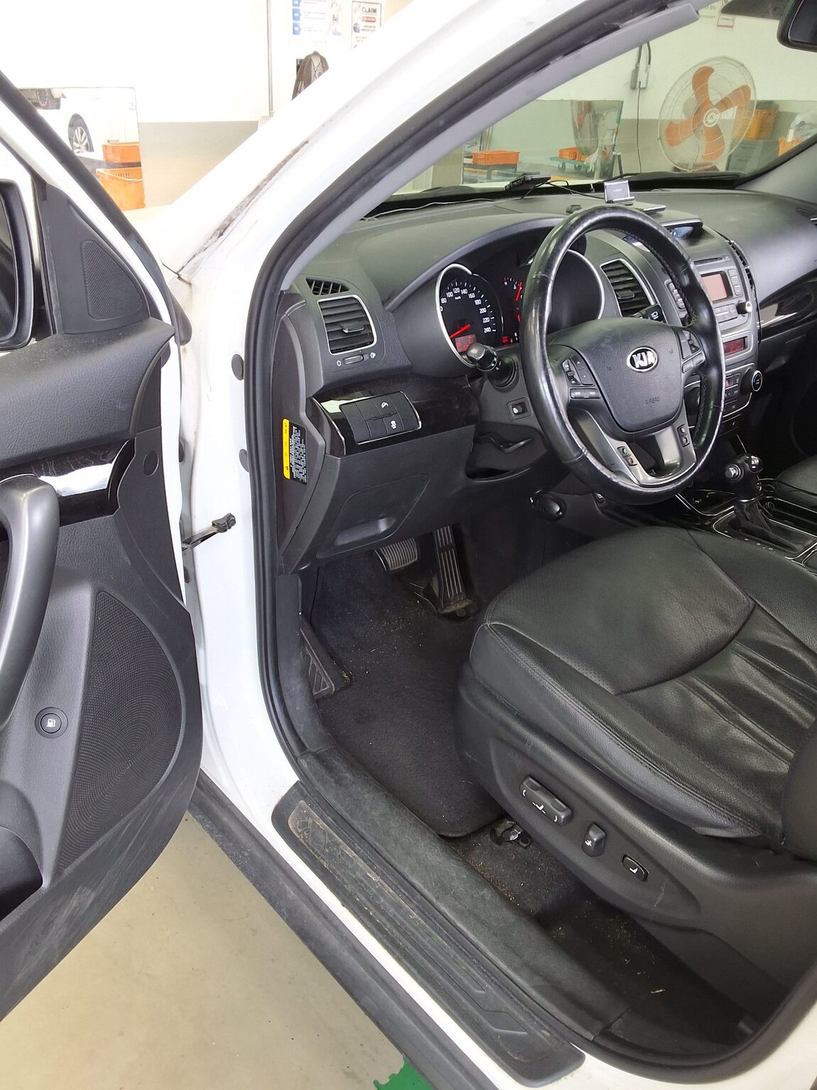 KIA NEW SORENTO R R2.0 2WD TLX 2013 - zdjęcie 10