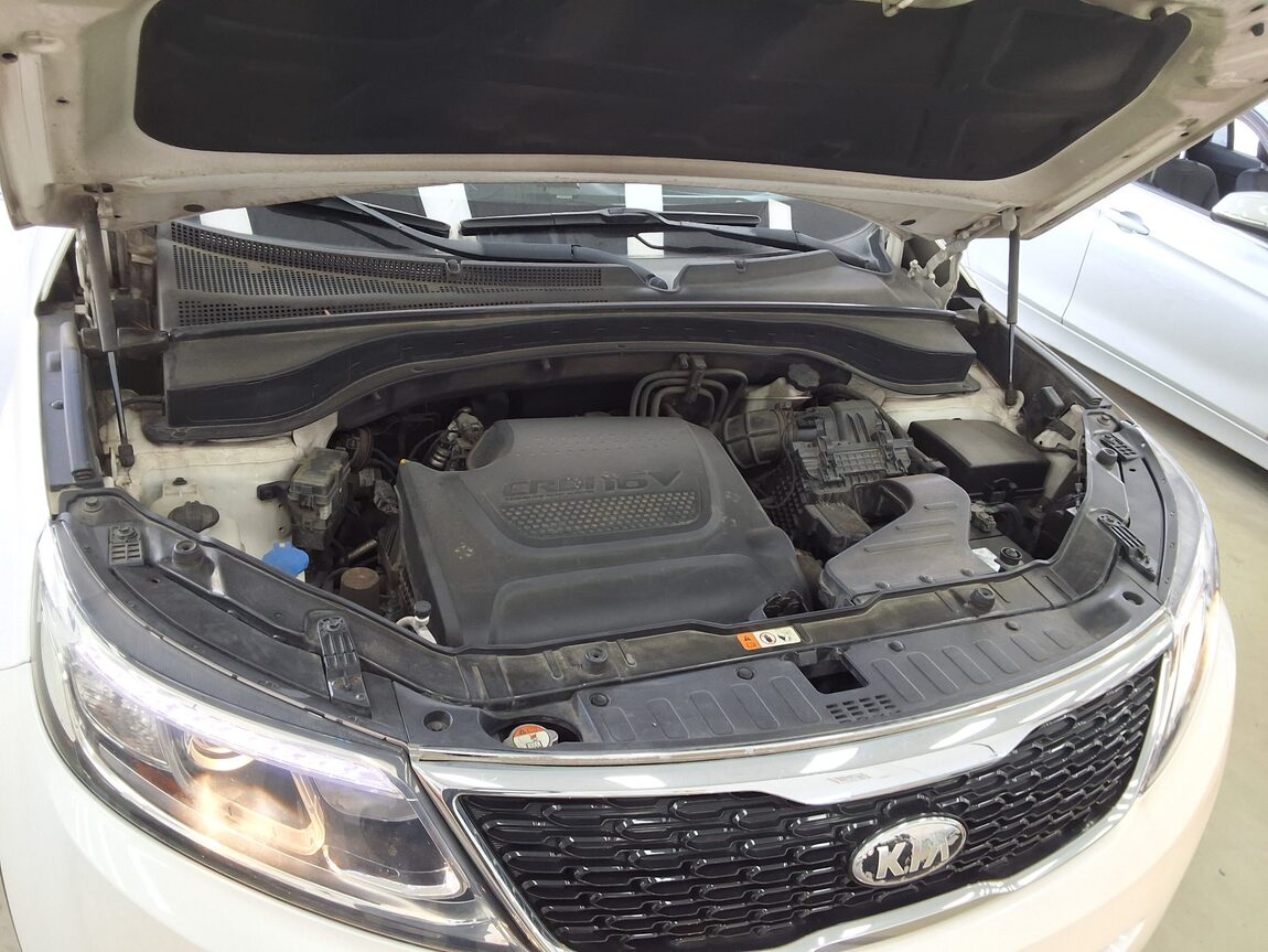 KIA NEW SORENTO R R2.0 2WD TLX 2013 - zdjęcie 18