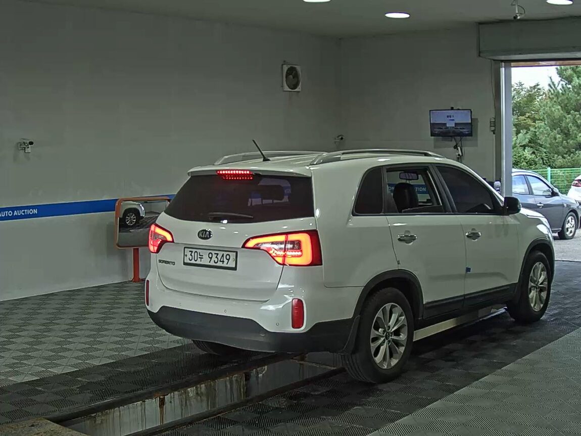 KIA NEW SORENTO R R2.0 2WD TLX 2013 - zdjęcie 5