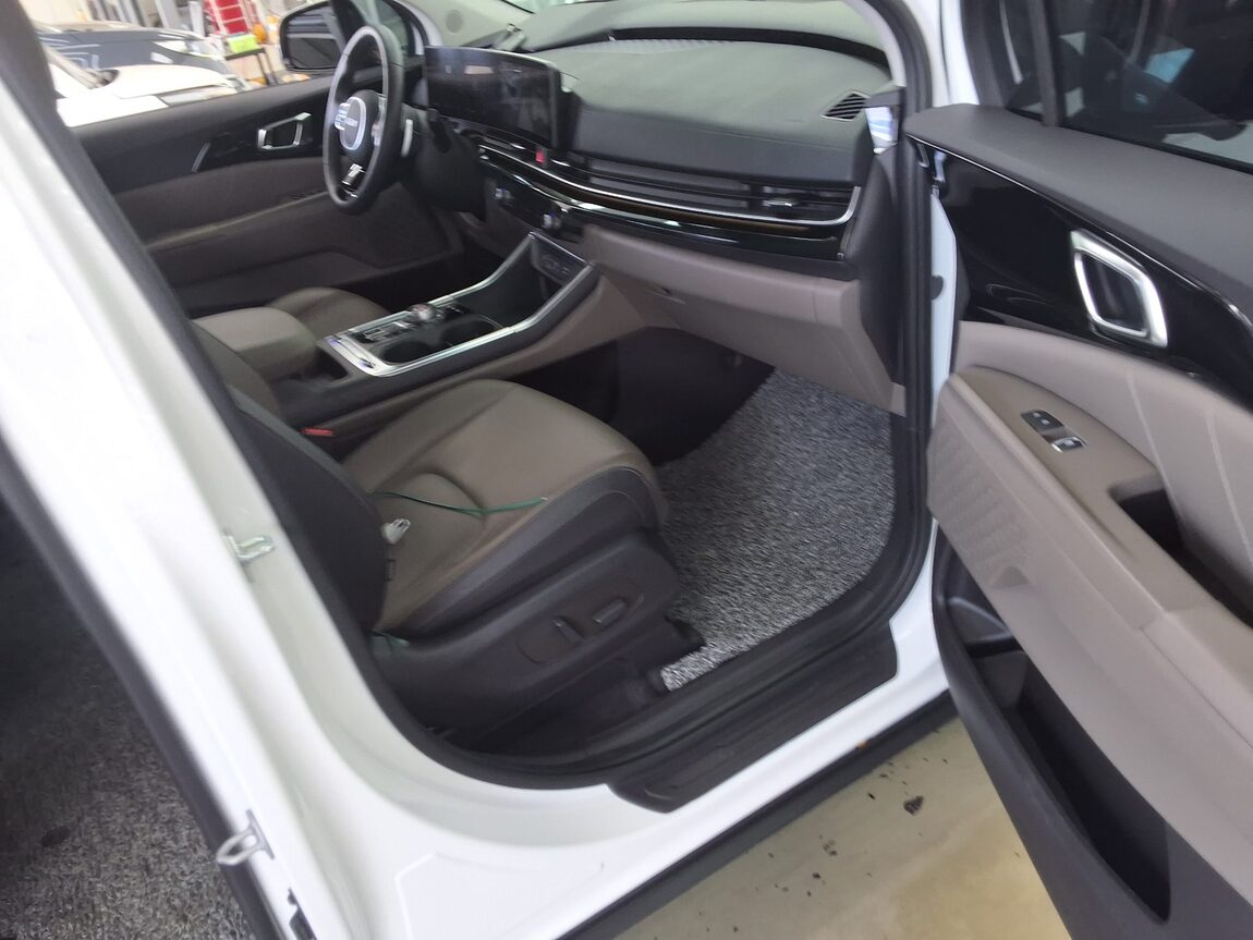KIA THE NEW CARNIVAL (KA4) 9-SEATER DIESEL SIGNATURE 2024 - zdjęcie 15