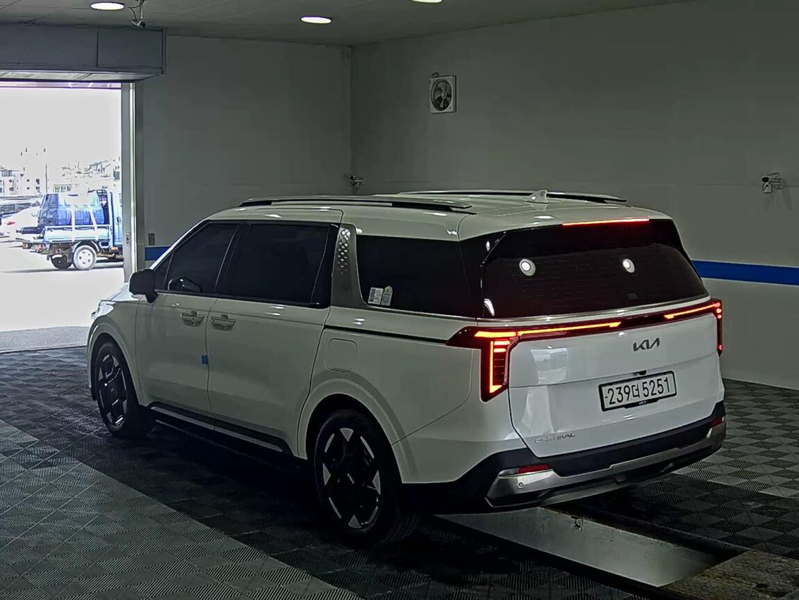 KIA THE NEW CARNIVAL (KA4) 9-SEATER DIESEL SIGNATURE 2024 - zdjęcie 6