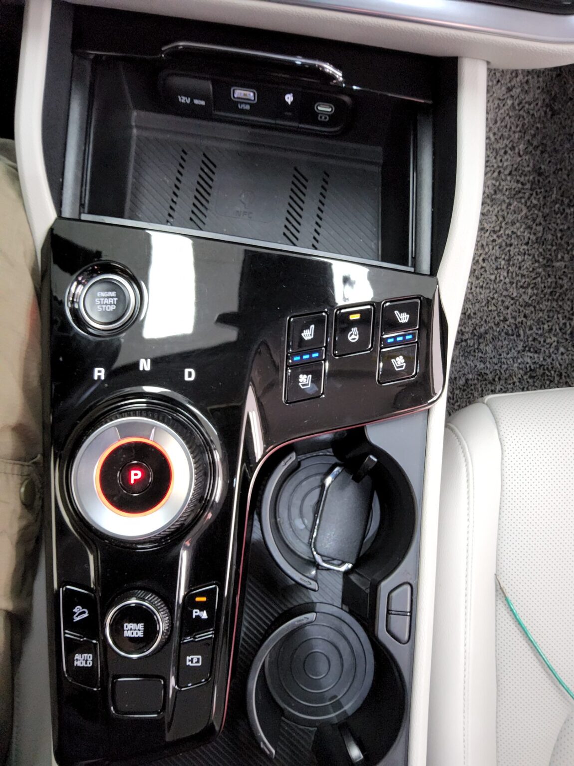 KIA THE ALL NEW SPORTAGE HYBRID 1.6 HEV SIGNATURE 2022 - zdjęcie 19