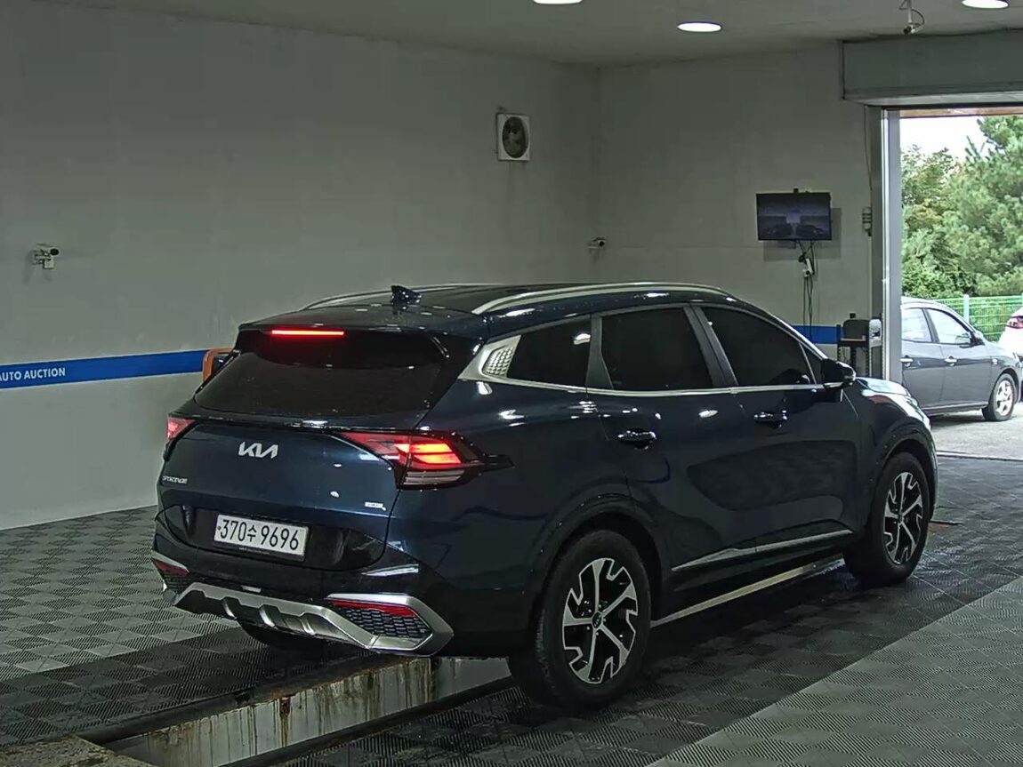KIA THE ALL NEW SPORTAGE HYBRID 1.6 HEV SIGNATURE 2022 - zdjęcie 5
