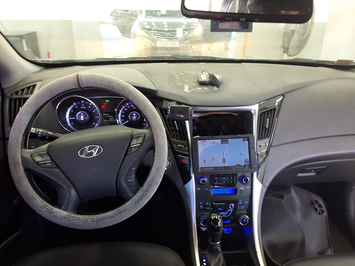 HYUNDAI YF SONATA LPI RENTAL CAR TOP 2012 - zdjęcie 11