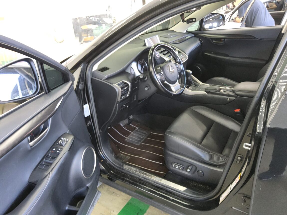 LEXUS NX 300h 2017 - zdjęcie 10