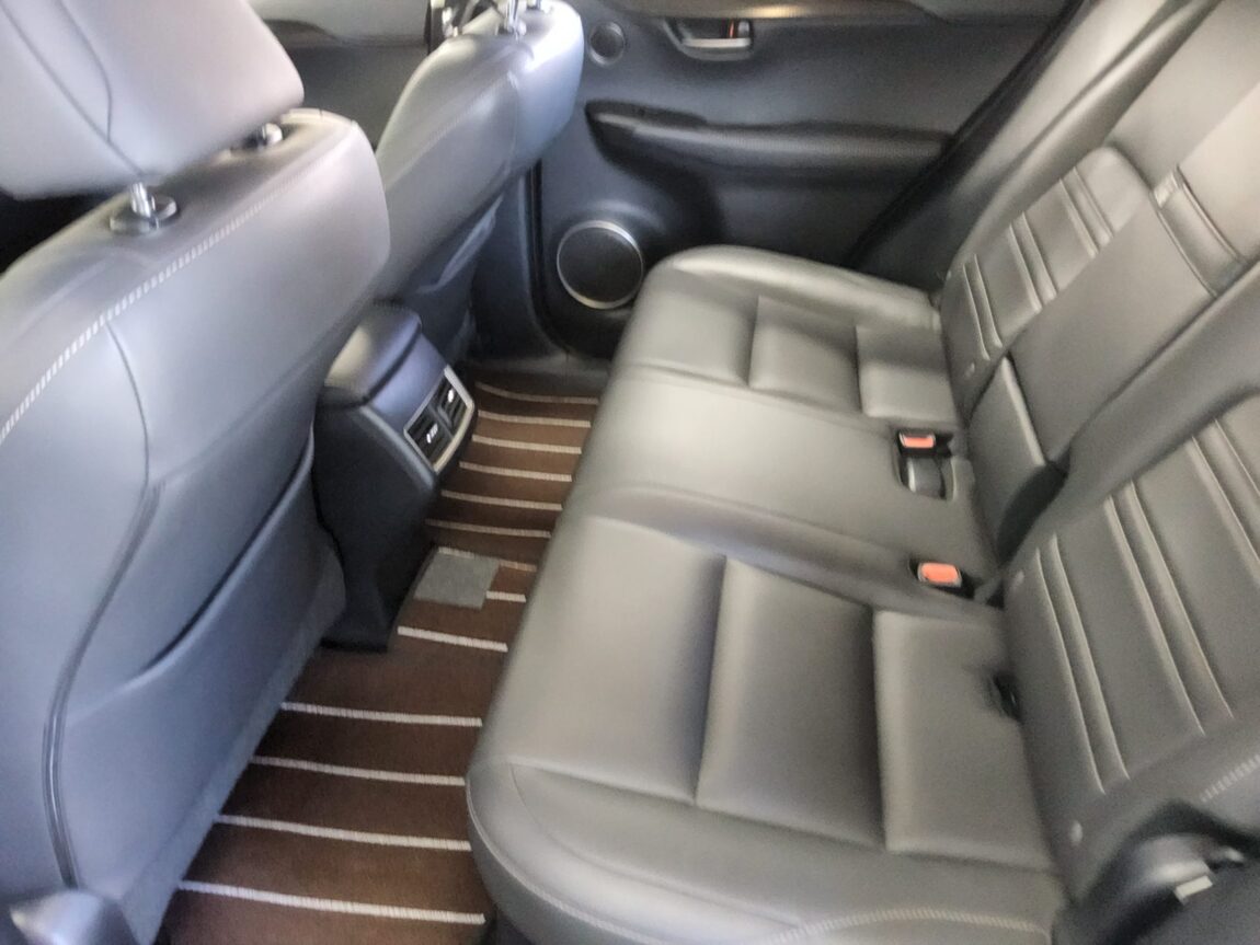 LEXUS NX 300h 2017 - zdjęcie 12