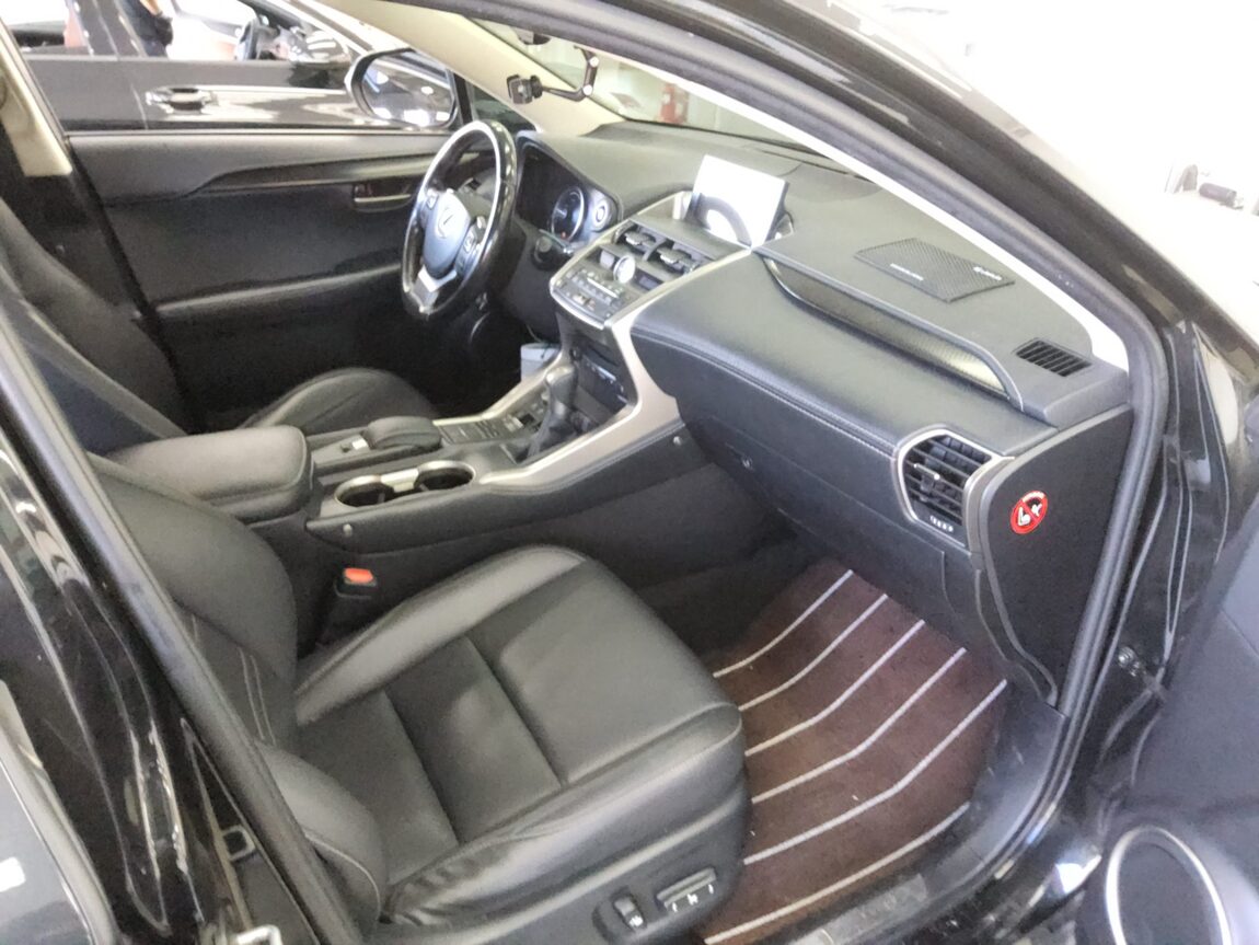 LEXUS NX 300h 2017 - zdjęcie 14