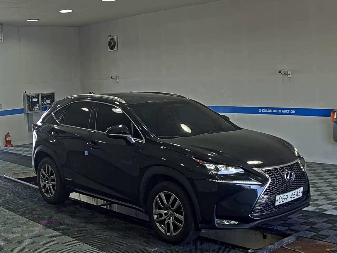 LEXUS NX 300h 2017 - zdjęcie 3