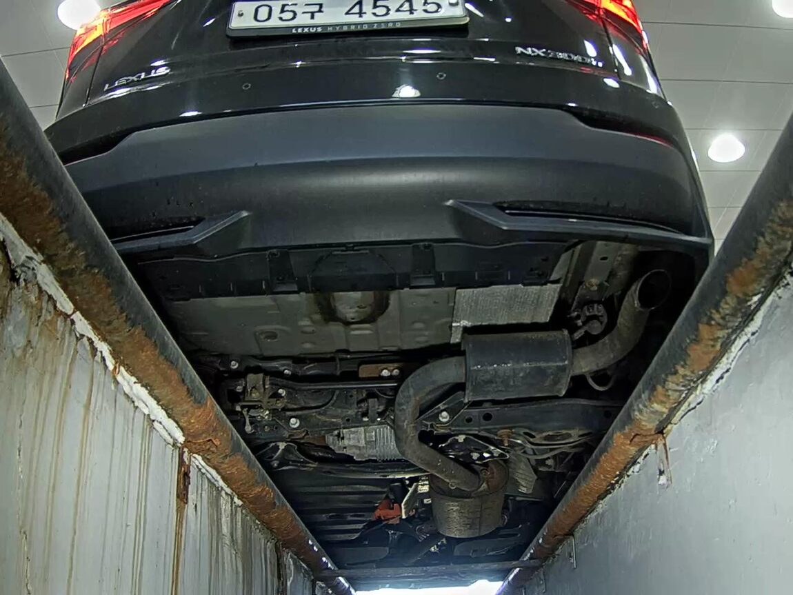 LEXUS NX 300h 2017 - zdjęcie 8