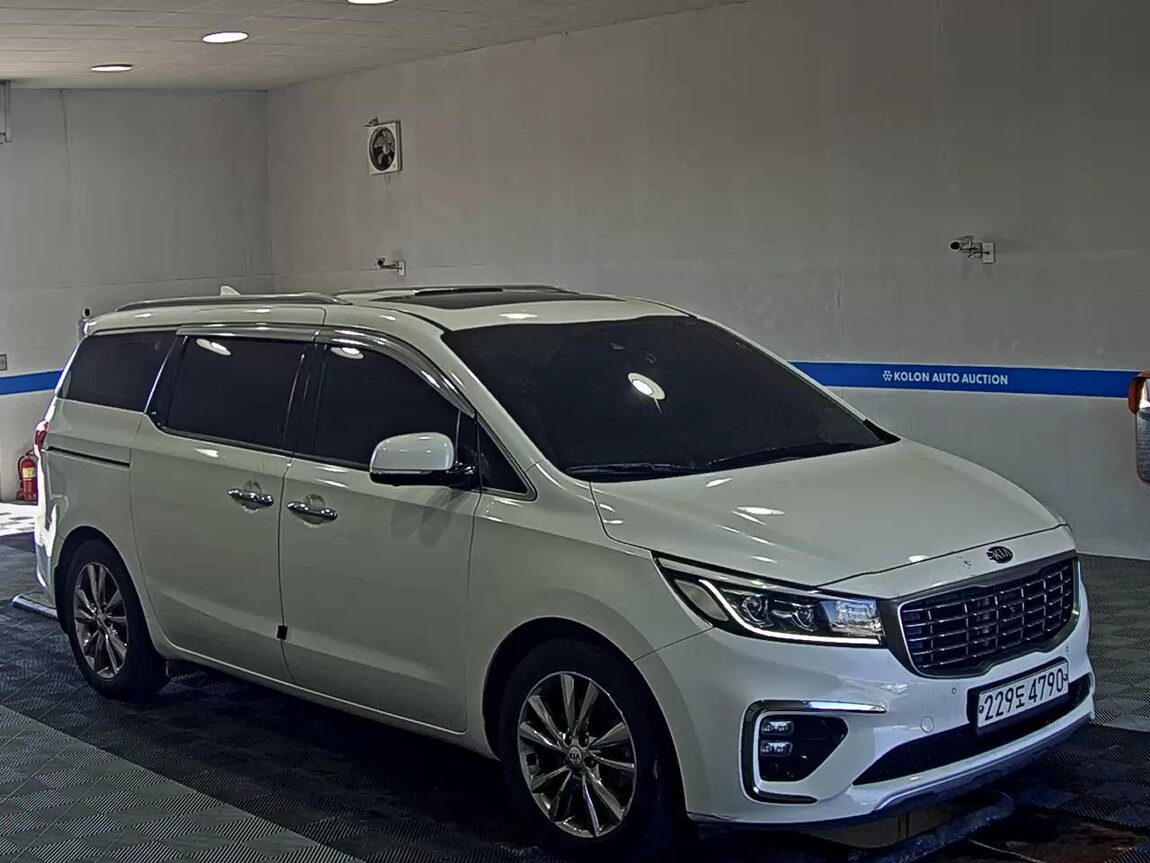 KIA THE NEW CARNIVAL 9-SEATER DIESEL NOBLESSE SPECIAL 2019 - zdjęcie 3