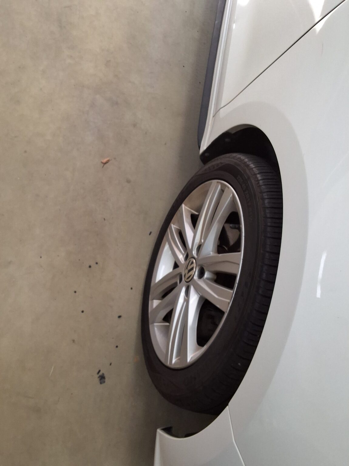 VOLKSWAGEN JETTA (6TH GEN) 2.0 TDI BLUEMOTION PREMIUM 2015 - zdjęcie 21