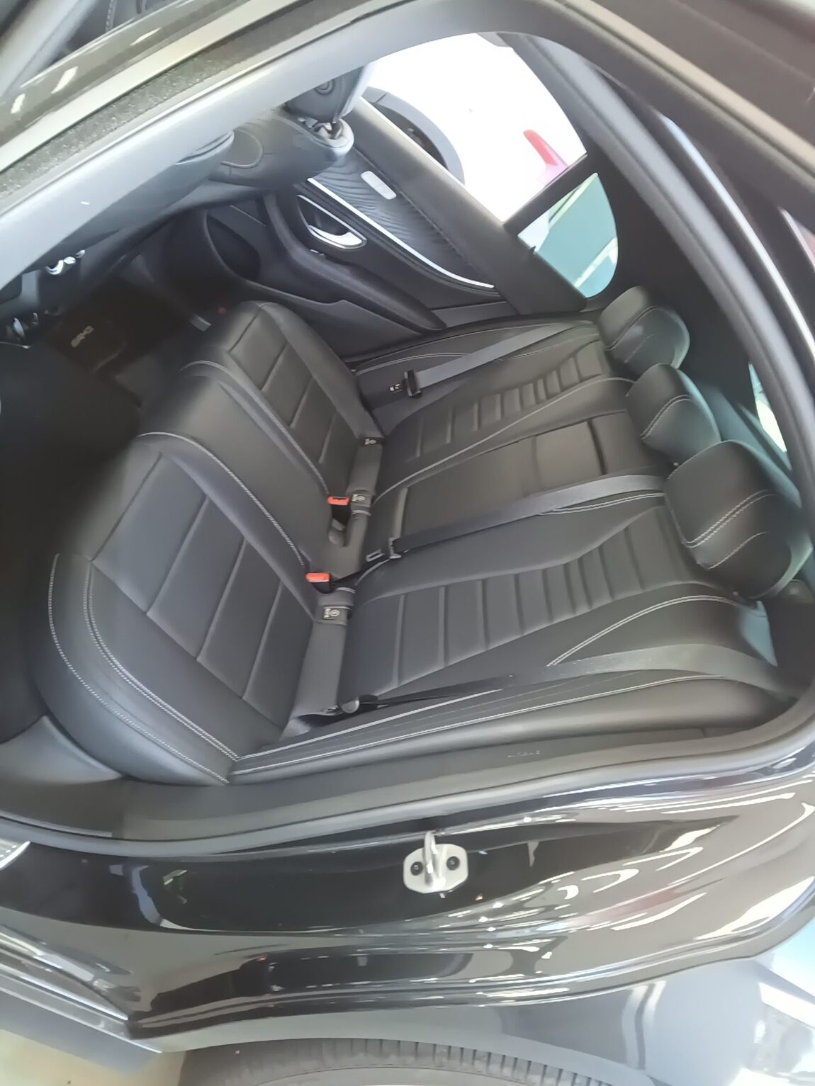 MERCEDES-BENZ E-CLASS (5TH GEN) E220d 4MATIC AMG LINE 2021 - zdjęcie 22