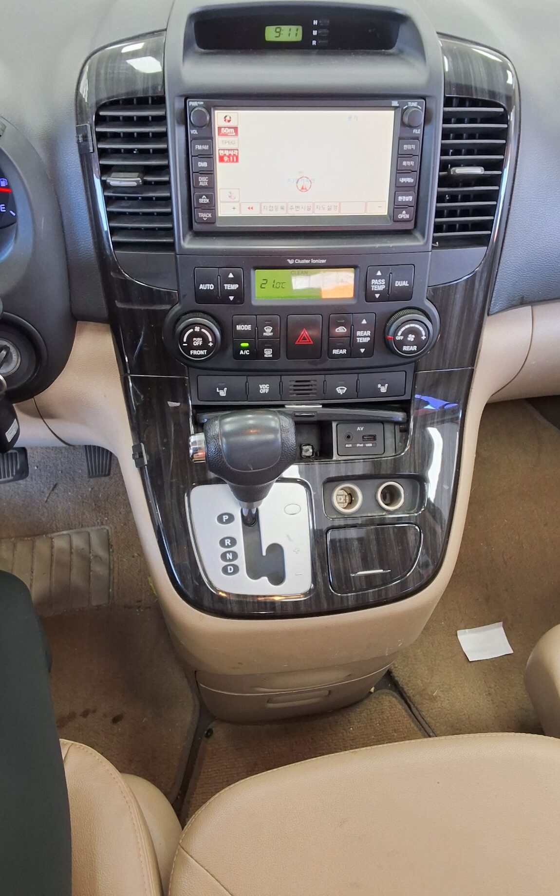 KIA CARNIVAL R LIMOUSINE DIESEL 9-SEATER GLX LUXURY MODEL 2013 - zdjęcie 18