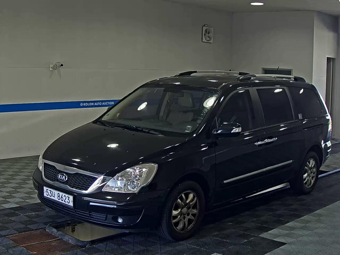 KIA CARNIVAL R LIMOUSINE DIESEL 9-SEATER GLX LUXURY MODEL 2013 - zdjęcie 2