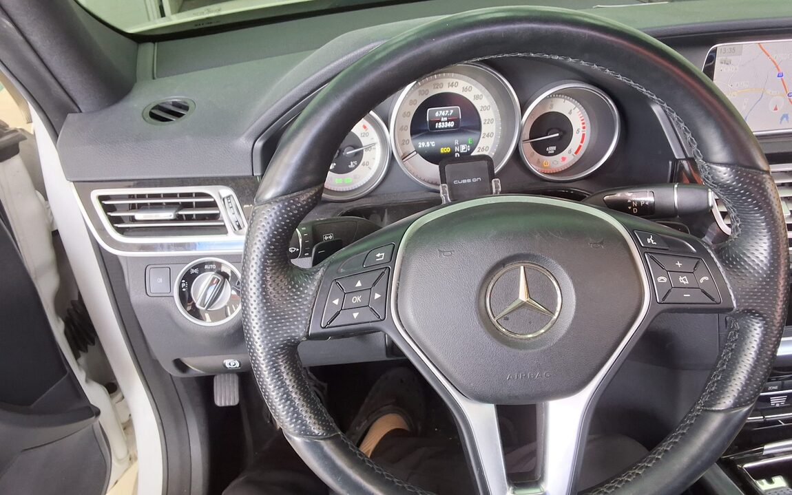 MERCEDES-BENZ E-CLASS (4TH GEN) E250 CDI 4MATIC 2014 - zdjęcie 17
