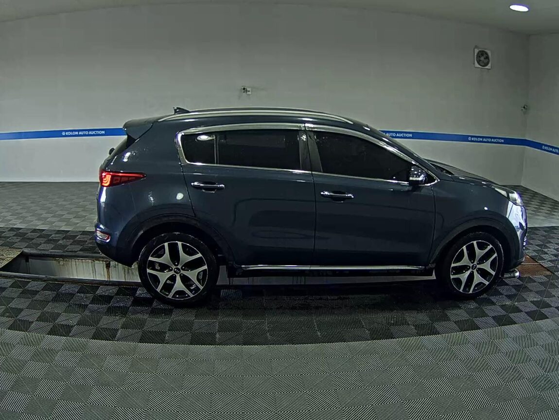 KIA NEW SPORTAGE R2.0 2WD NOBLESSE PLUS 2018 - zdjęcie 4