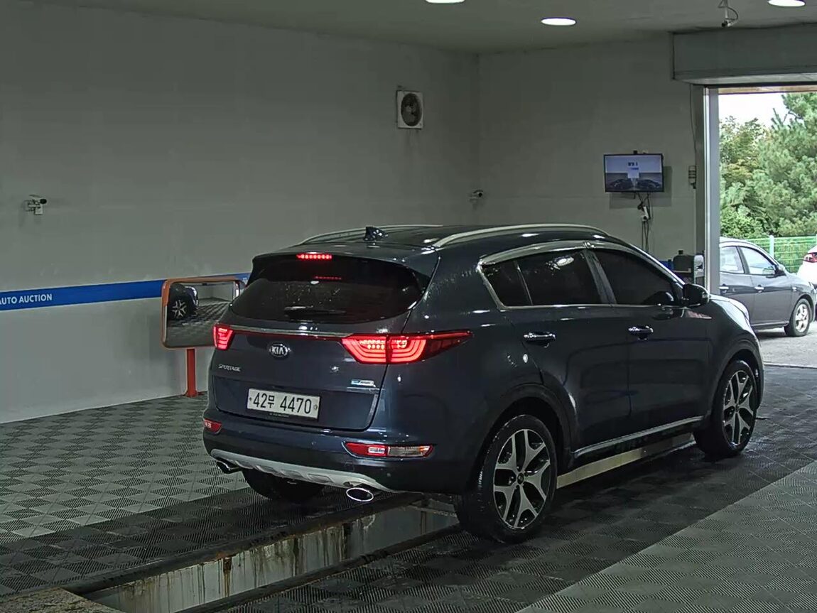 KIA NEW SPORTAGE R2.0 2WD NOBLESSE PLUS 2018 - zdjęcie 5