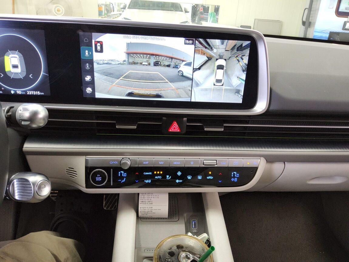 HYUNDAI IONIQ 6 LONG RANGE 2WD PRESTIGE 2023 - zdjęcie 18