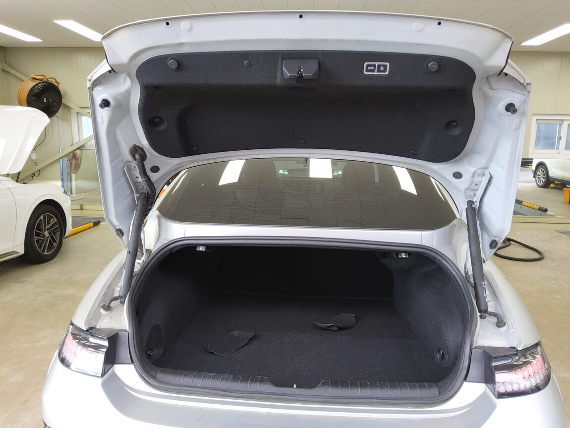 HYUNDAI IONIQ 6 LONG RANGE 2WD PRESTIGE 2023 - zdjęcie 15