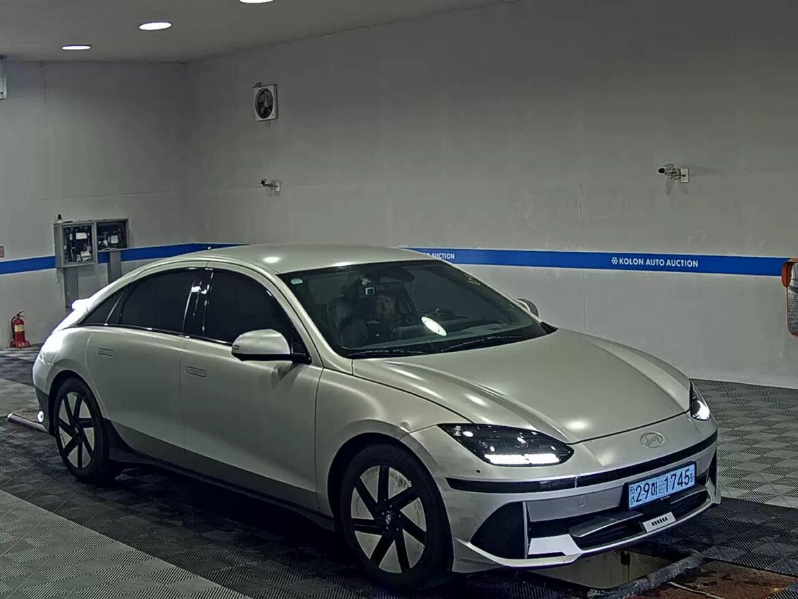HYUNDAI IONIQ 6 LONG RANGE 2WD PRESTIGE 2023 - zdjęcie 3