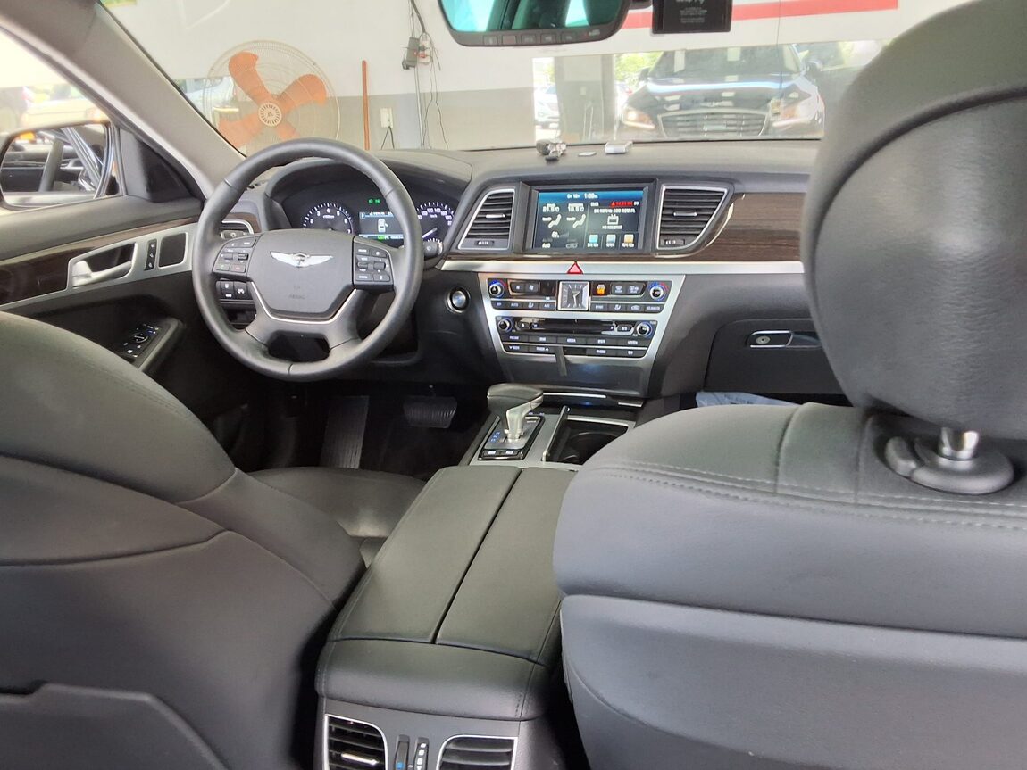 GENESIS G80 3.3 GDi AWD LUXURY 2017 - zdjęcie 11