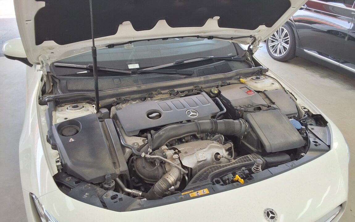 MERCEDES-BENZ CLA-CLASS (2ND GEN) CLA250 4MATIC 2021 - zdjęcie 23