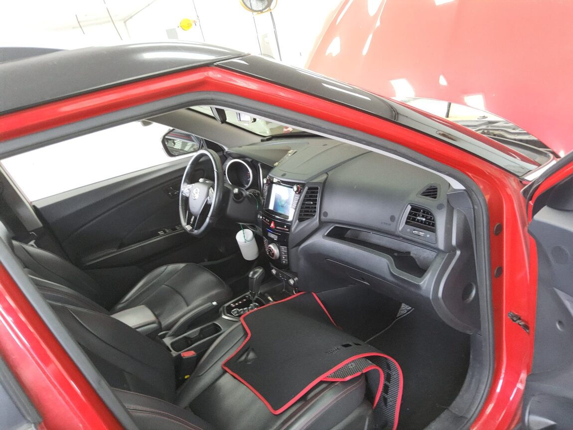 KG MOBILITY (SSANGYONG) TIVOLI AIR DIESEL 4WD IX 2016 - zdjęcie 14