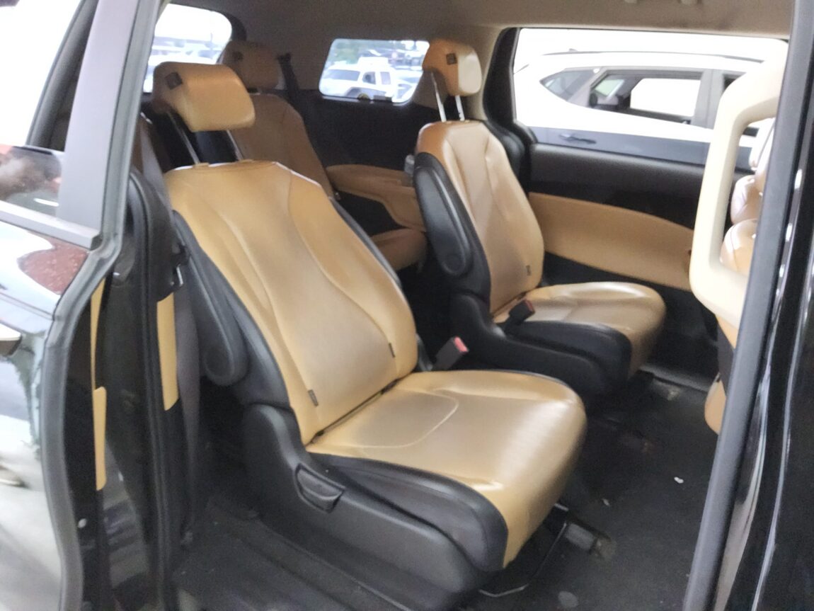 KIA NEW CARNIVAL (KA4) 9-SEATER DIESEL PRESTIGE 2023 - zdjęcie 13