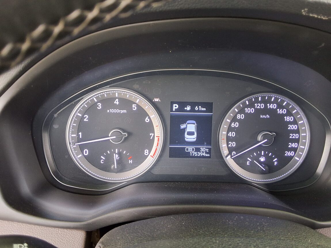 HYUNDAI GRANDEUR IG 3.0 GDi PREMIUM 2019 - zdjęcie 9