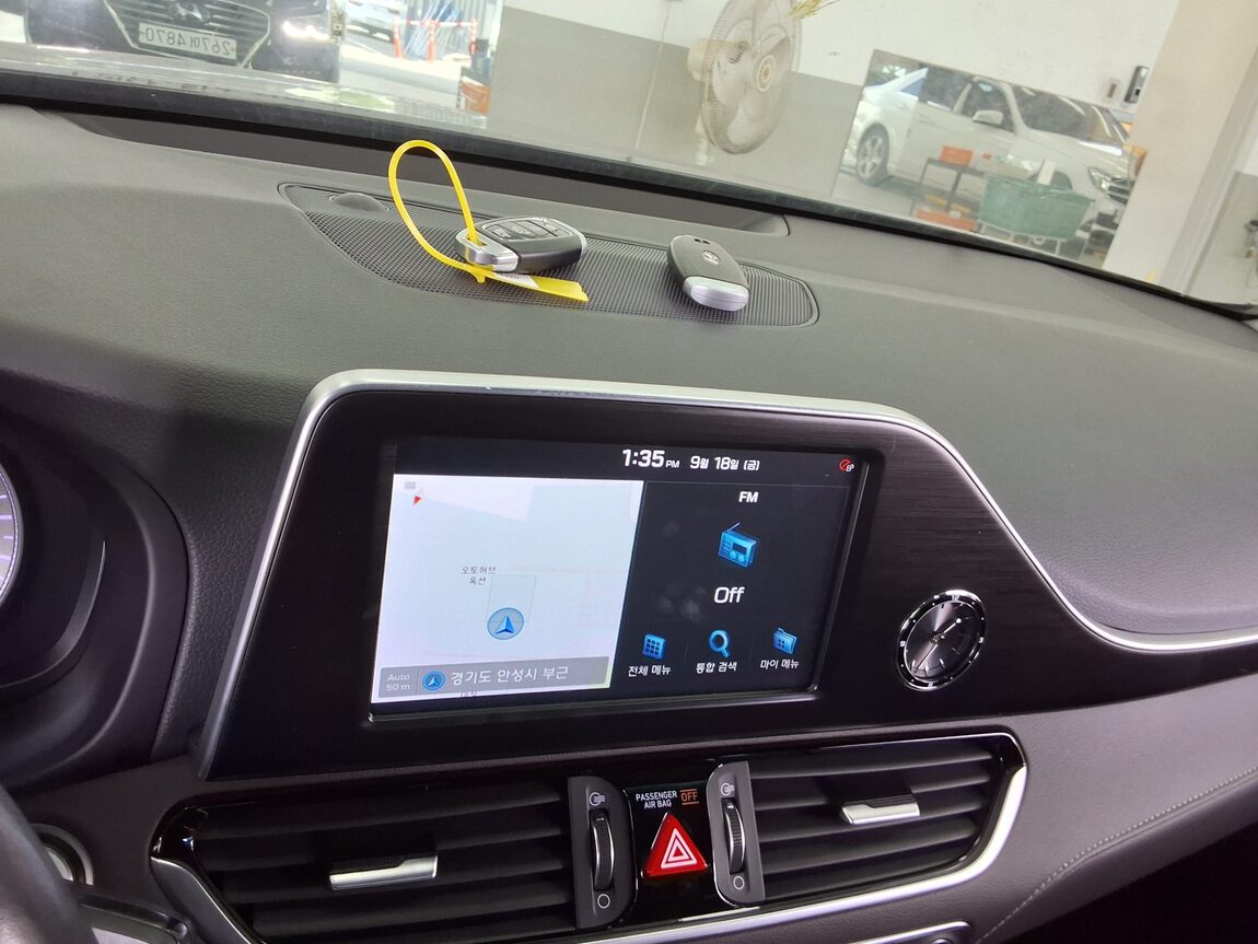 HYUNDAI GRANDEUR IG 3.0 GDi PREMIUM 2019 - zdjęcie 18