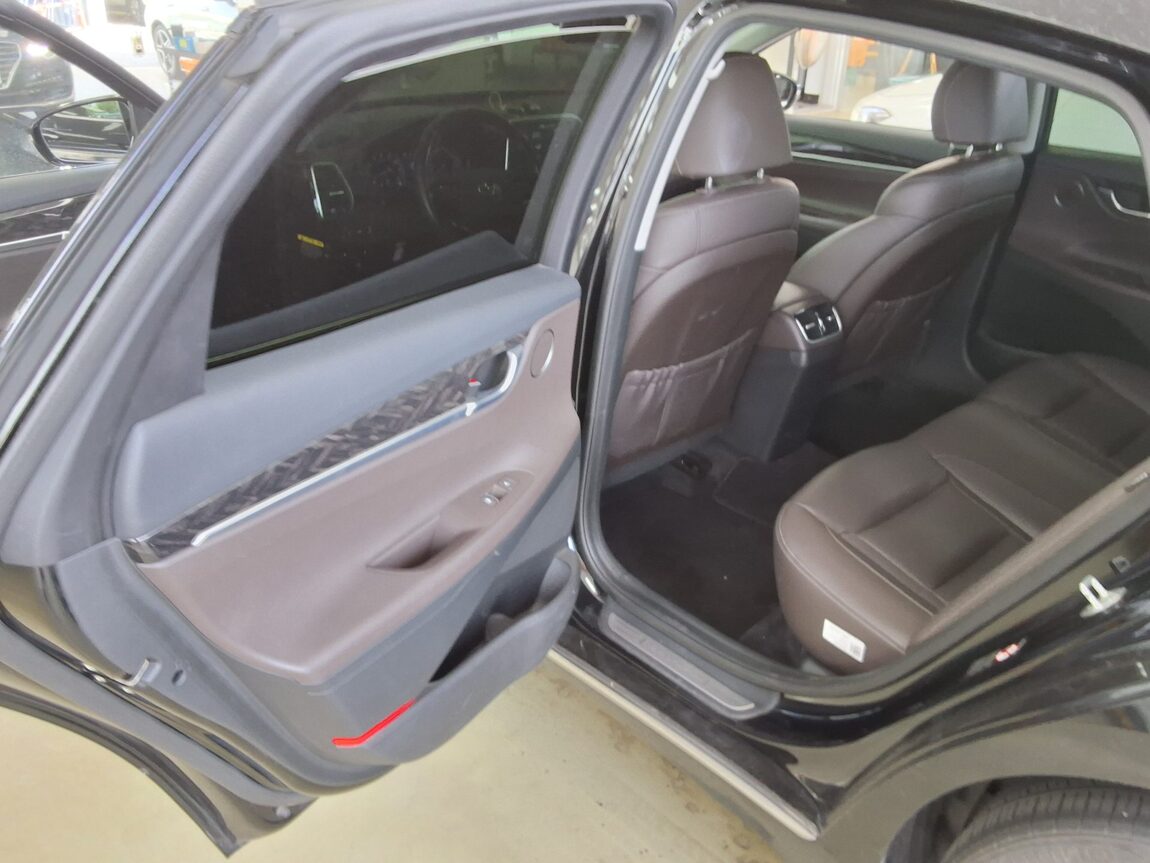 HYUNDAI GRANDEUR IG 3.0 GDi PREMIUM 2019 - zdjęcie 12