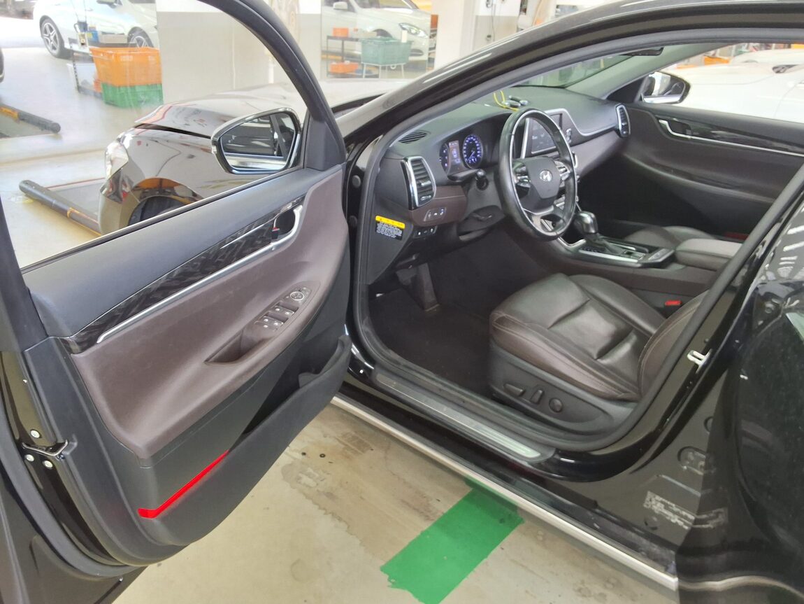 HYUNDAI GRANDEUR IG 3.0 GDi PREMIUM 2019 - zdjęcie 10