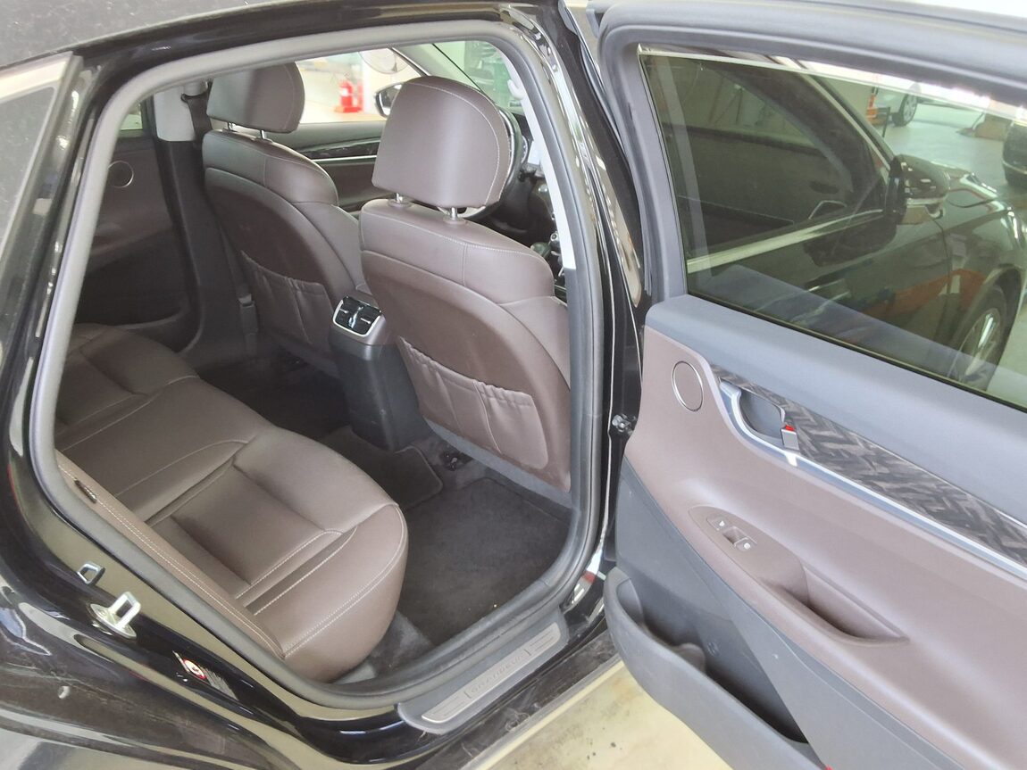 HYUNDAI GRANDEUR IG 3.0 GDi PREMIUM 2019 - zdjęcie 13