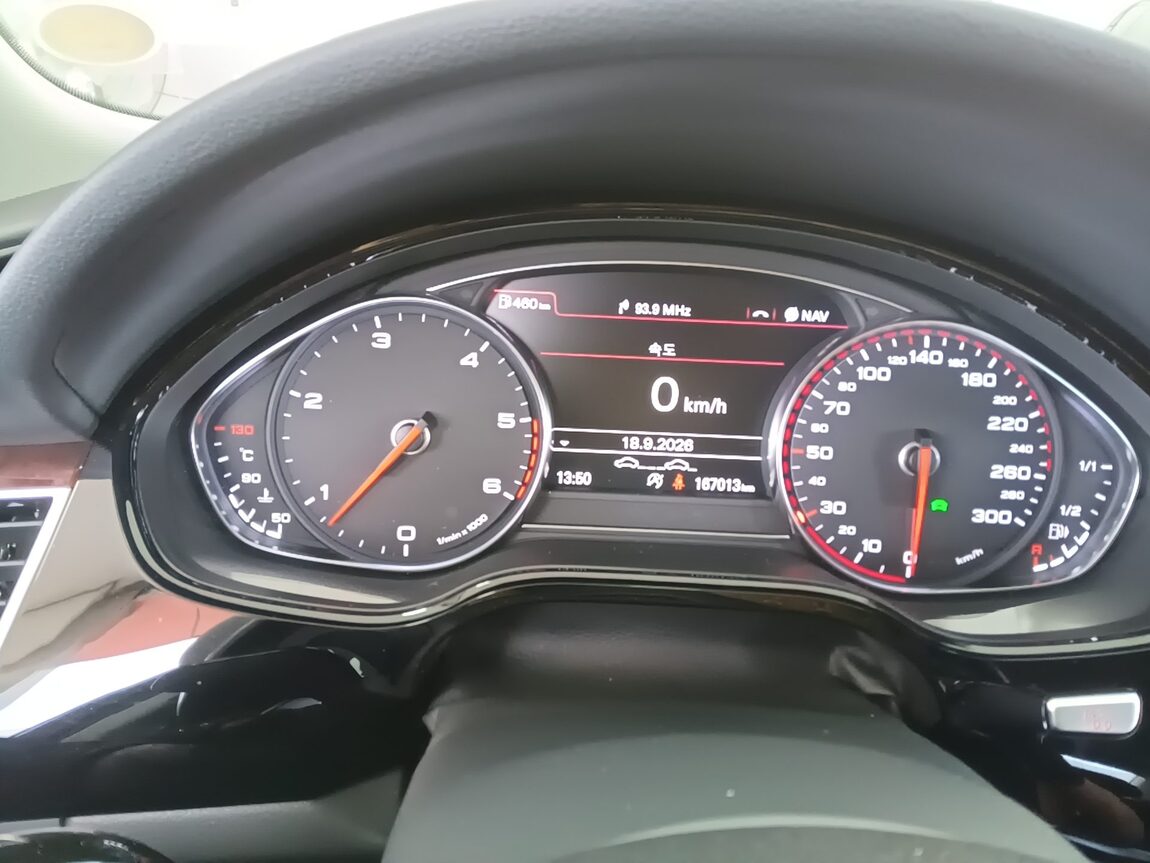 AUDI A8 (3RD GEN) 3.0 TDI QUATTRO LWB 2012 - zdjęcie 9