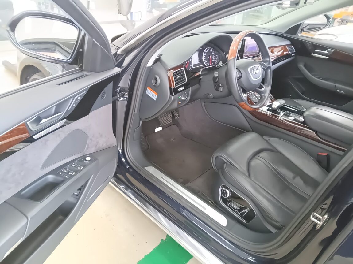 AUDI A8 (3RD GEN) 3.0 TDI QUATTRO LWB 2012 - zdjęcie 10