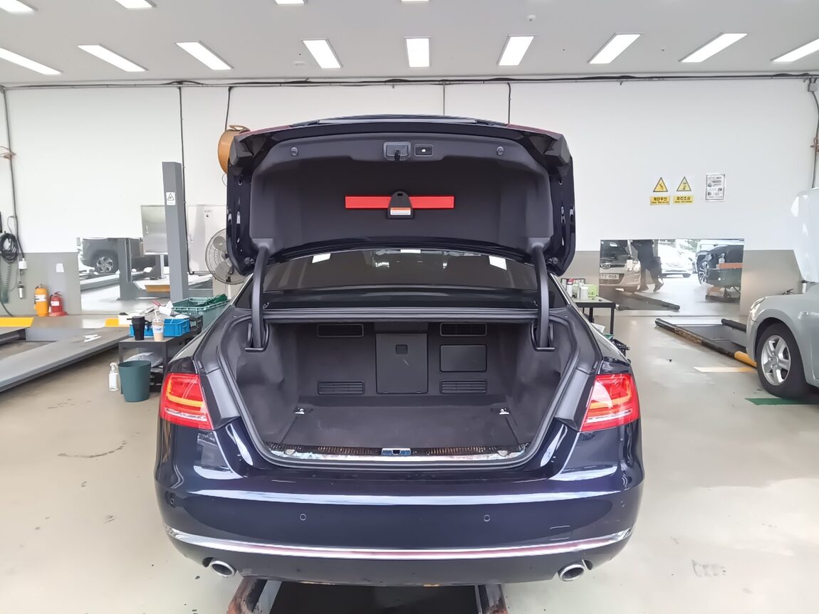AUDI A8 (3RD GEN) 3.0 TDI QUATTRO LWB 2012 - zdjęcie 15