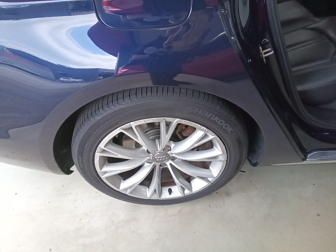 AUDI A8 (3RD GEN) 3.0 TDI QUATTRO LWB 2012 - zdjęcie 29