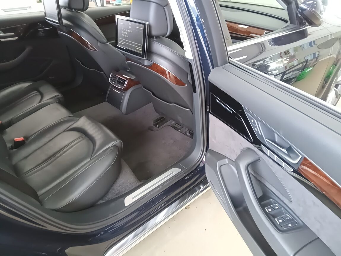 AUDI A8 (3RD GEN) 3.0 TDI QUATTRO LWB 2012 - zdjęcie 13