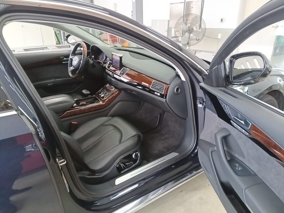 AUDI A8 (3RD GEN) 3.0 TDI QUATTRO LWB 2012 - zdjęcie 14
