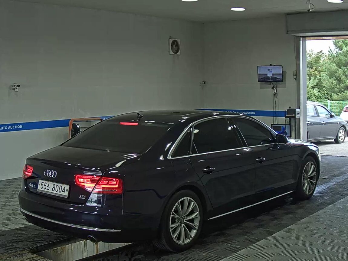 AUDI A8 (3RD GEN) 3.0 TDI QUATTRO LWB 2012 - zdjęcie 5